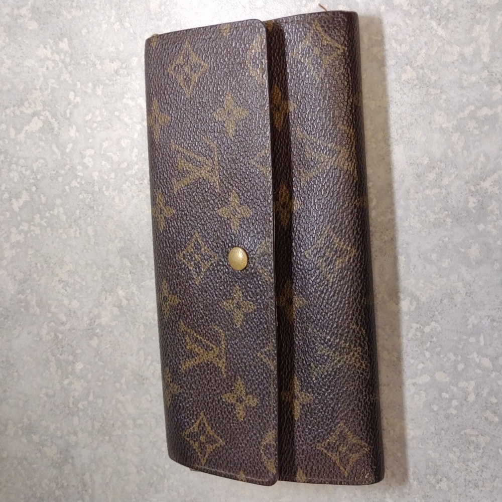 1992 Louis Vuitton Long Sarah Large Monogram Canvas Wallet Continental Vintage